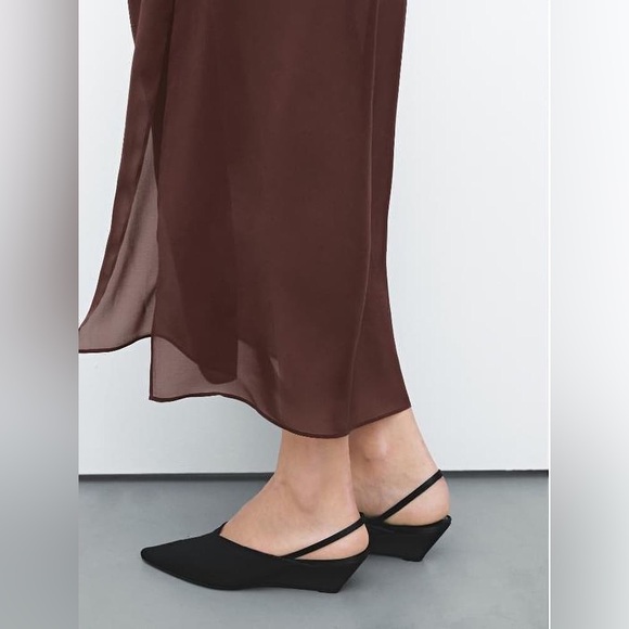 NWT. Massimo Dutti Limited Edition Black Satin Effect Wedge Shoes. Size 8. - Picture 5 of 13